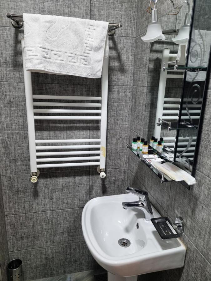 Mahali Hotel Батумі Екстер'єр фото