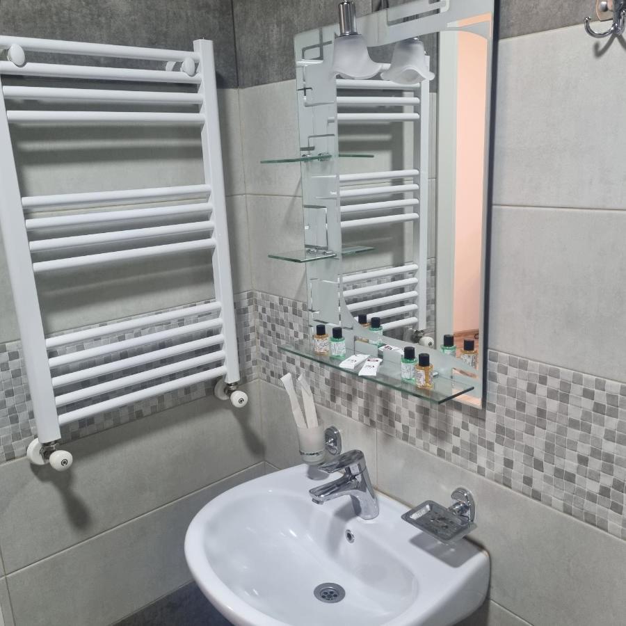 Mahali Hotel Батумі Екстер'єр фото