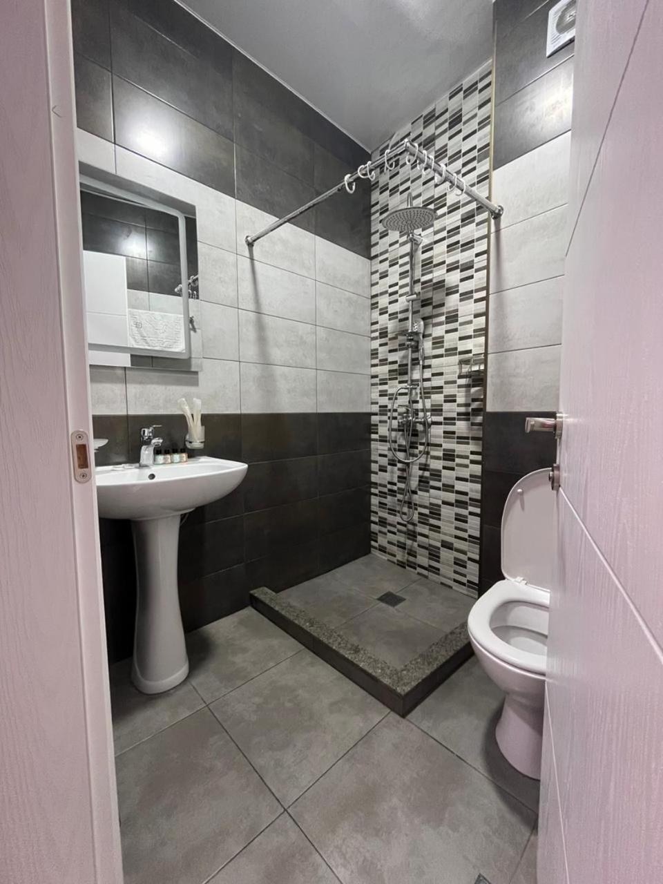 Mahali Hotel Батумі Екстер'єр фото
