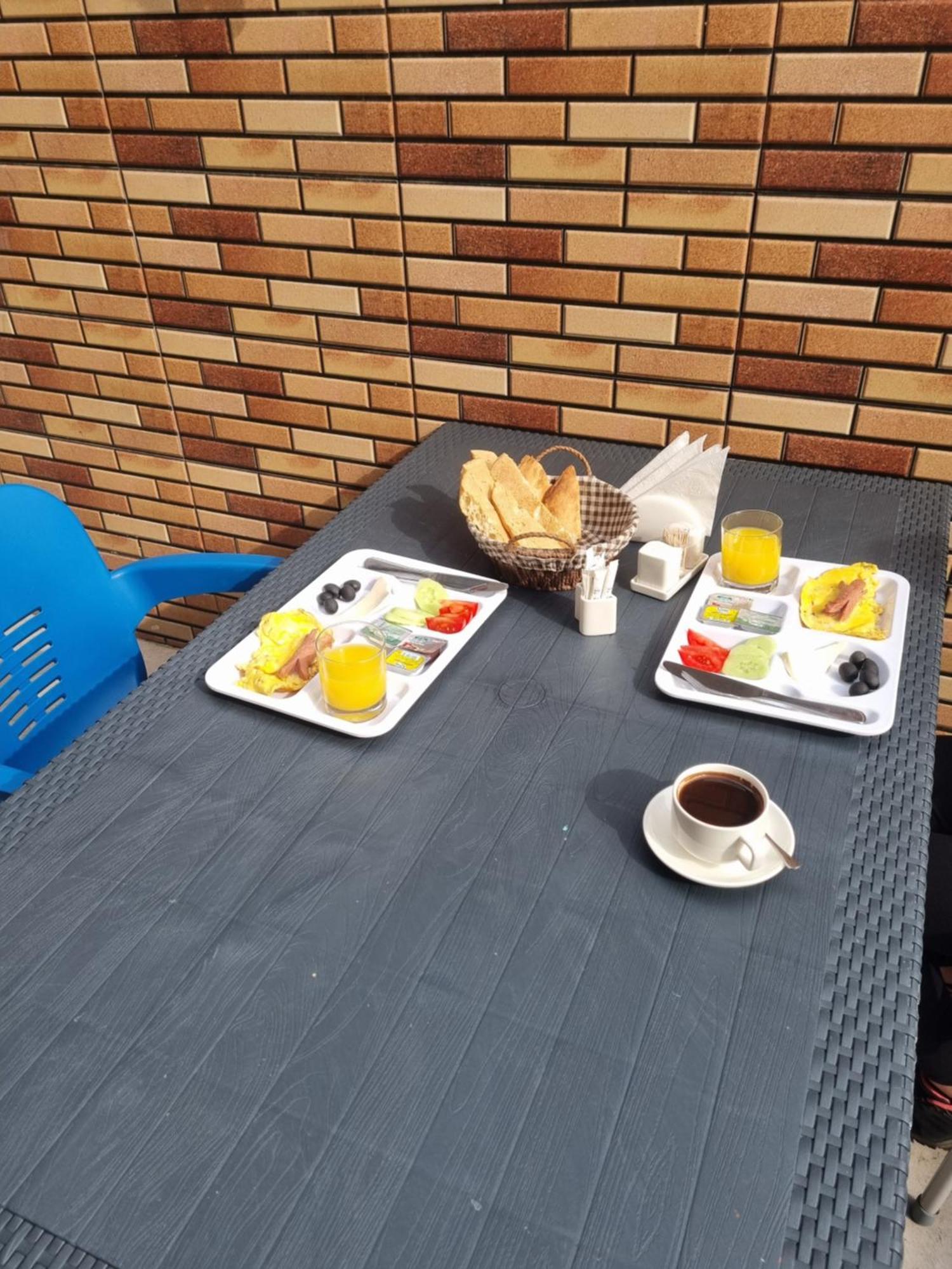 Mahali Hotel Батумі Екстер'єр фото