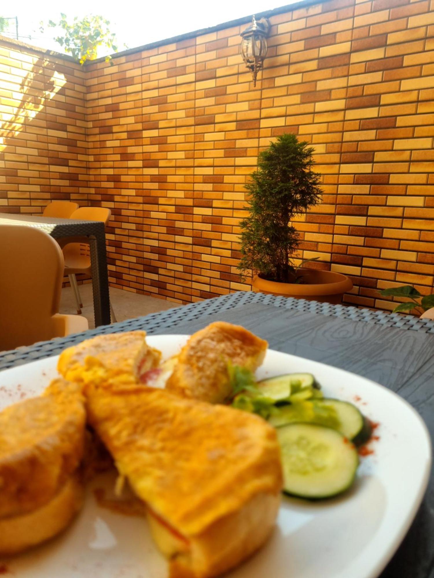 Mahali Hotel Батумі Екстер'єр фото