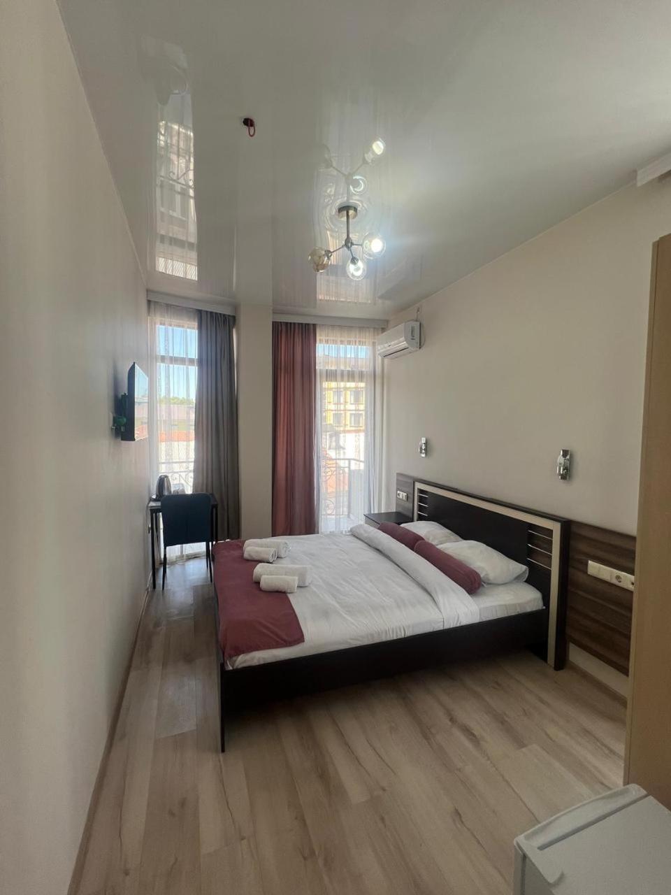 Mahali Hotel Батумі Екстер'єр фото