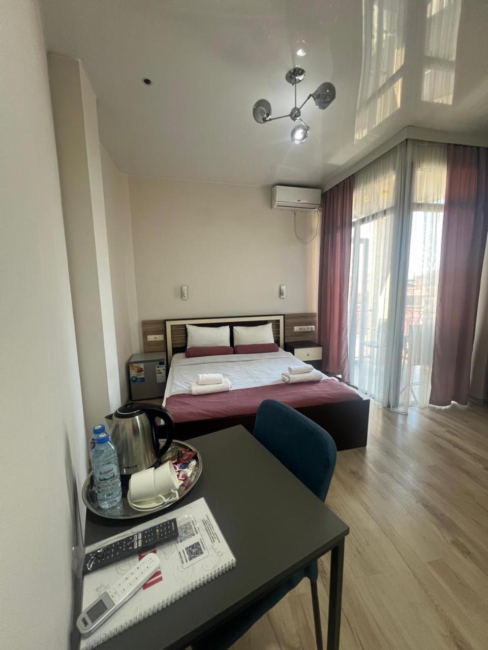 Mahali Hotel Батумі Екстер'єр фото